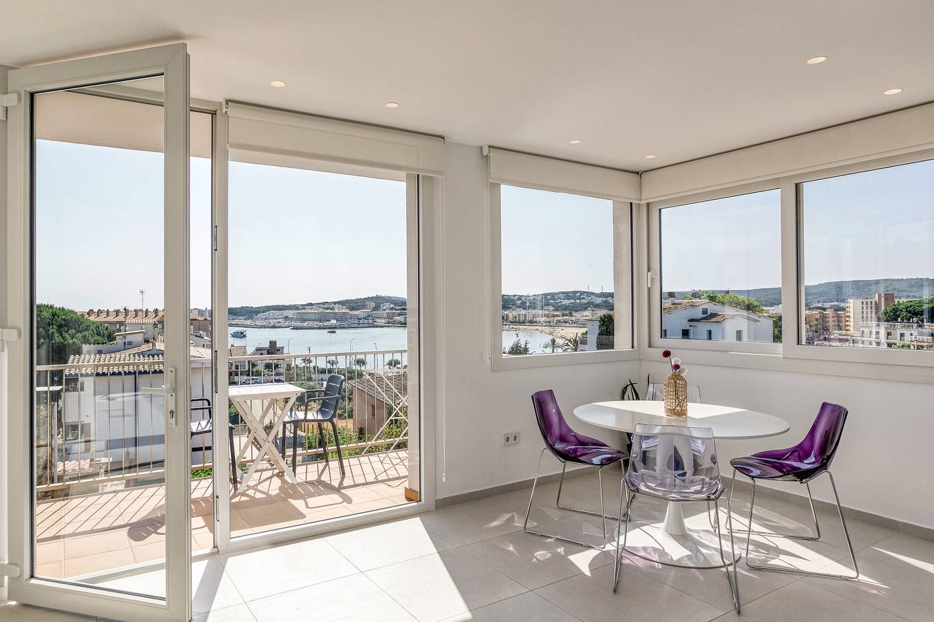 Ganze Wohnung, Penthouse mit herrlichem Meerblick in L’Escala in l'Escala, Oberampurien