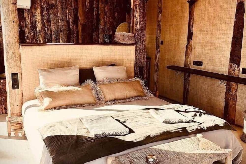 Domaine Finca Lessya & Spa, Lodge insolite de l'oliveraie in Mauguio, Côte méditerranéenne (France)