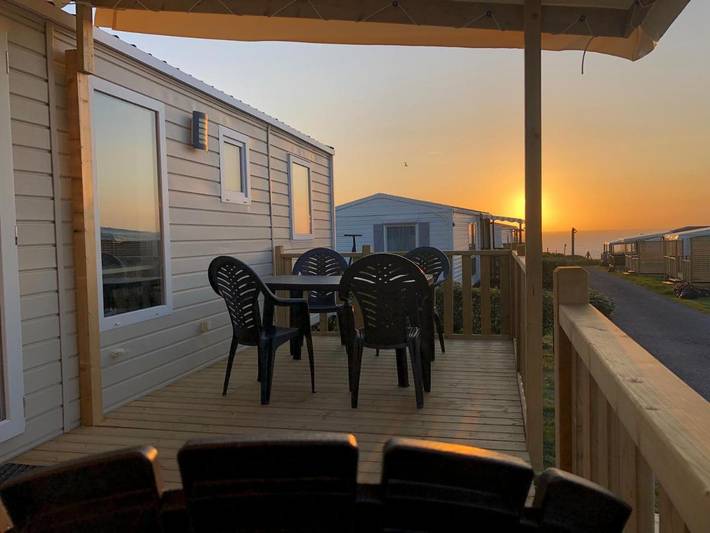 Camping pour 6 personnes, avec vue et terrasse