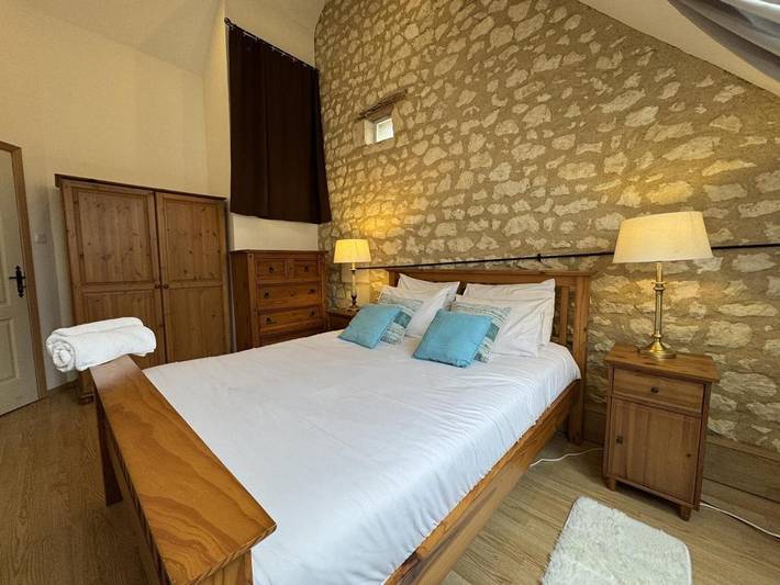 Location de vacances pour 6 personnes, avec jardin ainsi que piscine et terrasse à Aubigné-Racan - 4