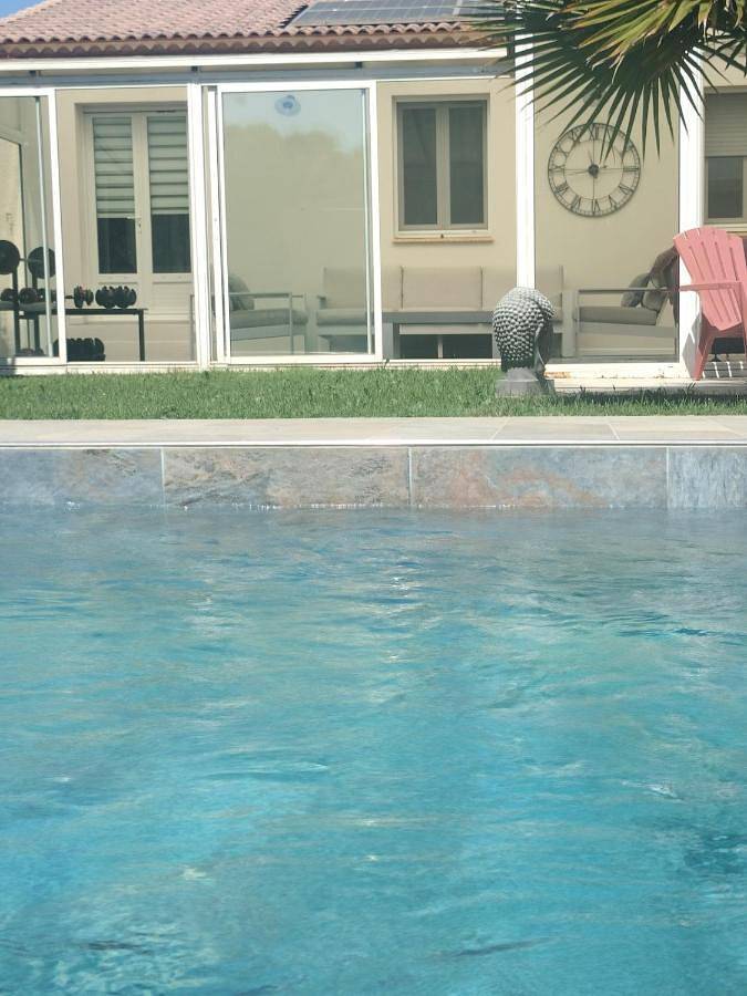 Chalet para 6 personas, con jardín y piscina - 1