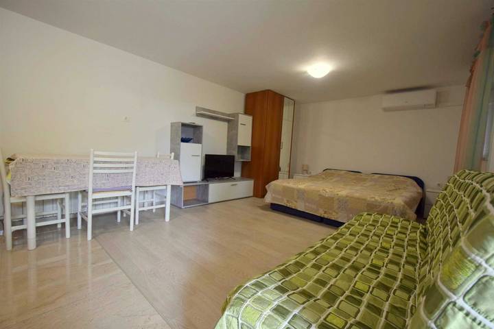 Ferienwohnung für 2 Personen, mit Terrasse in Njivice - 3