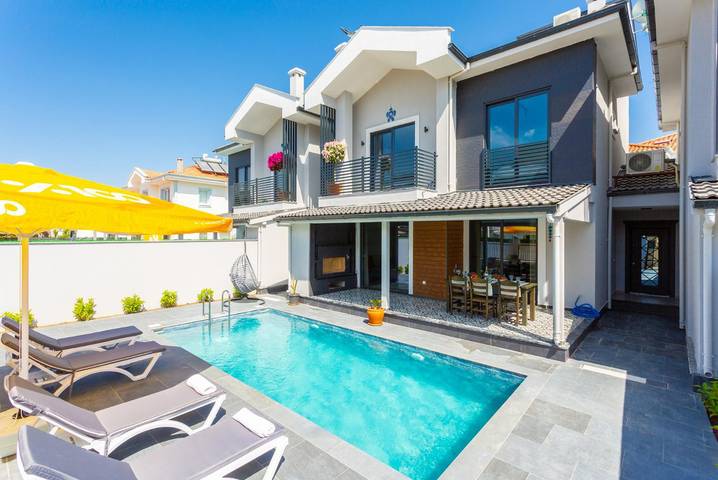 Villa für 10 Personen, mit Garten und Terrasse - 1