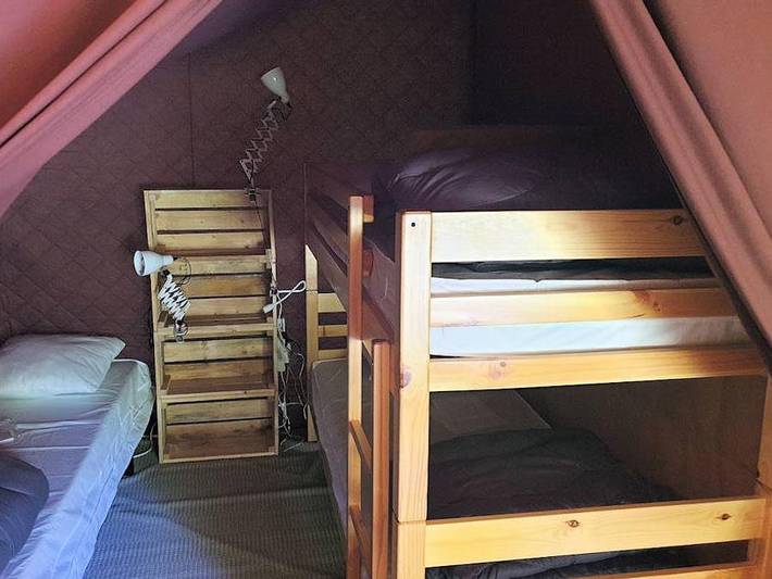 Camping Le Graniers - Wohnzelt auz holz 5 personen - Lodge Cabanon Classic in Monoblet, Cevennen
