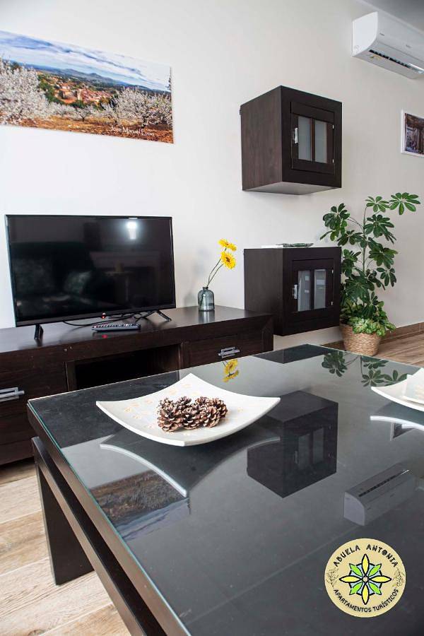 Gîte pour 6 personnes, avec terrasse et vue à Torre de Don Miguel - 3