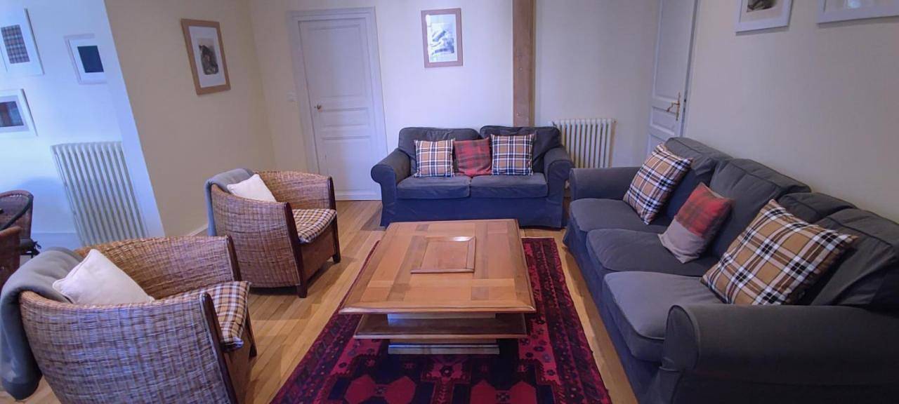 Three-Bedroom Home in Aubigny-sur-Nère, Sologne