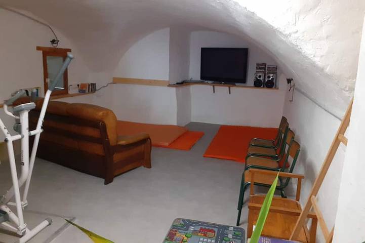 Location de vacances pour 14 personnes, avec terrasse et jacuzzi à Saint-Jean-de-Ceyrargues - 4