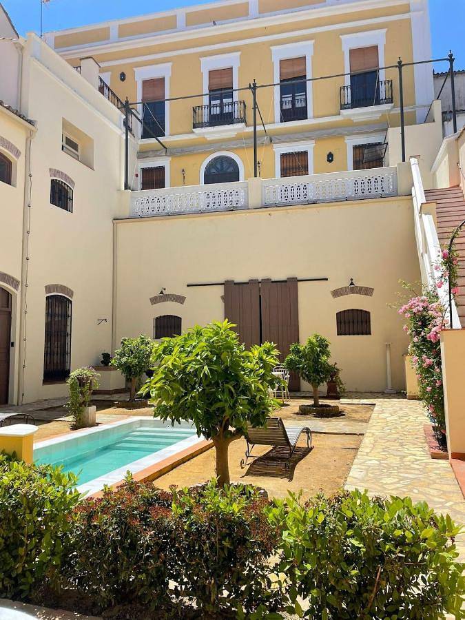 Chalet para 16 personas, con piscina además de jardín y vistas - 1