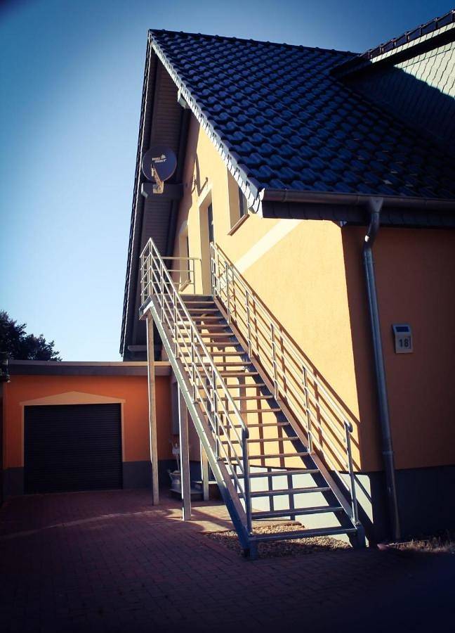Ferienwohnung für 2 Personen, mit Garten und Terrasse in Neustadt-Glewe - 2