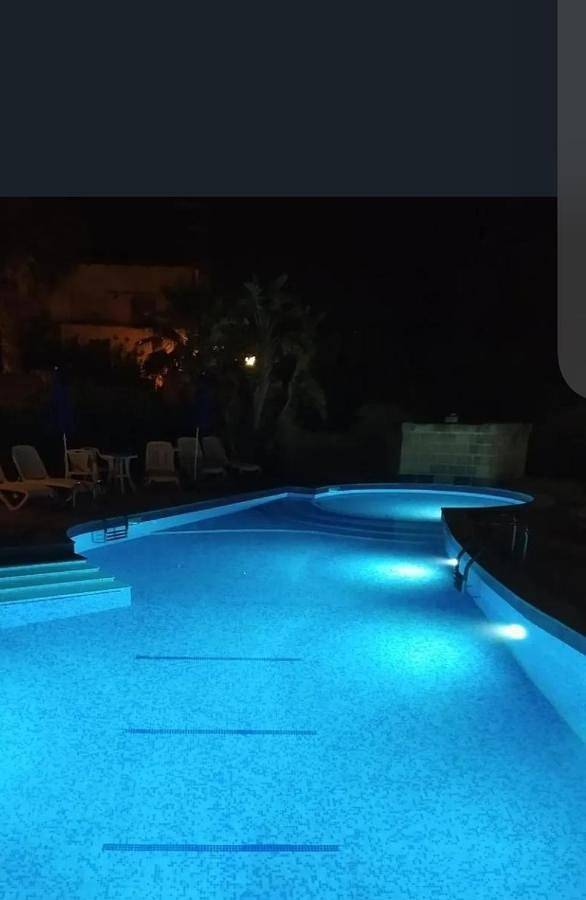 Location de vacances pour 4 personnes, avec terrasse et piscine à Campofelice di Roccella - 3