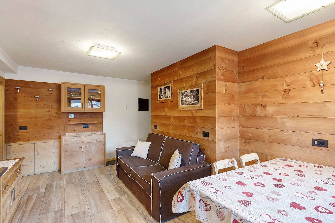 Entire apartment, Apartment 'Gembro' with Mountain View, Shared Garden and Wi-Fi in Livigno (Town), Livigno