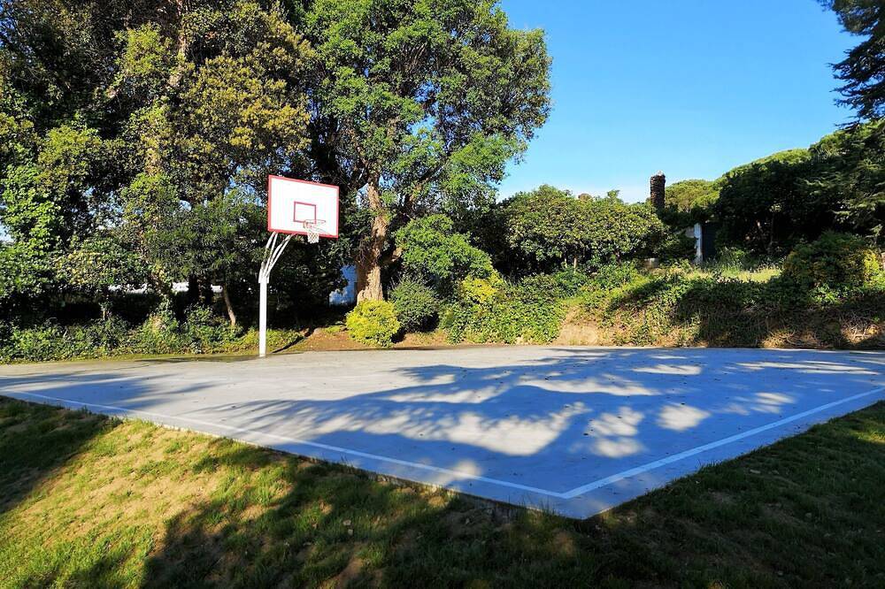 Apartamento entero, Apartamento mediterráneo de estilo rústico. in Sant Feliu de Guíxols, Costa Brava