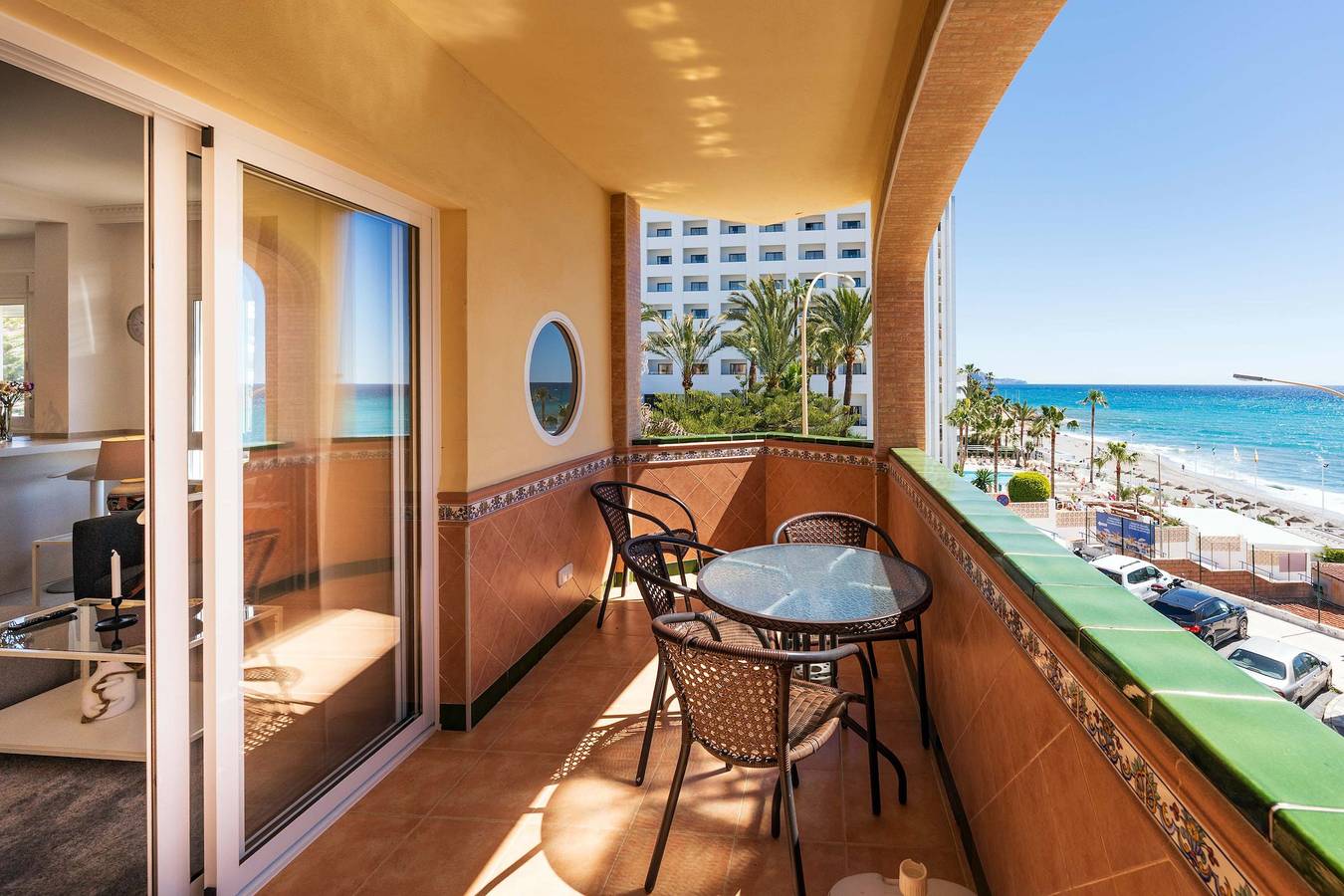 Ganze Wohnung, Ferienwohnung für 2 Personen mit Balkon/Terrasse in Playa de la Torrecilla, Nerja