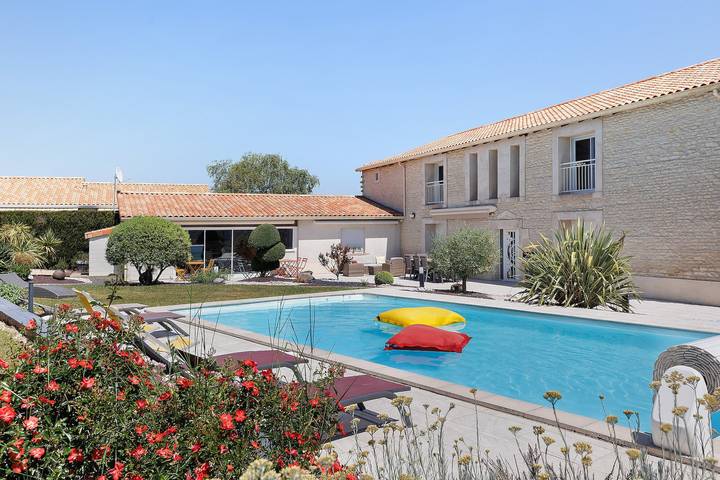 Gîte pour 6 personnes, avec Jardin à Neuville-de-Poitou