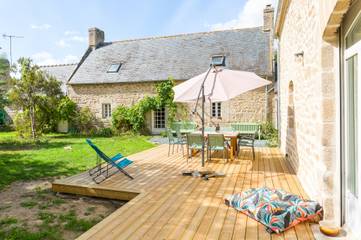 Location de vacances pour 10 personnes, avec terrasse et jardin à Loctudy