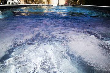Gîte pour 4 personnes, avec piscine à Entraigues-sur-la-Sorgue