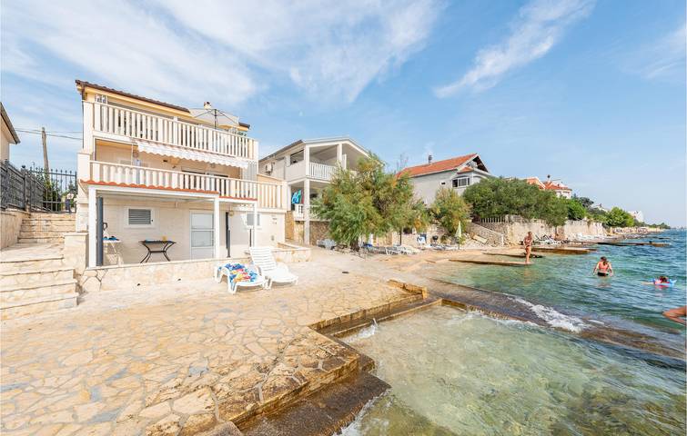 Ferienwohnung für 4 Personen, mit Terrasse in Bibinje - 3