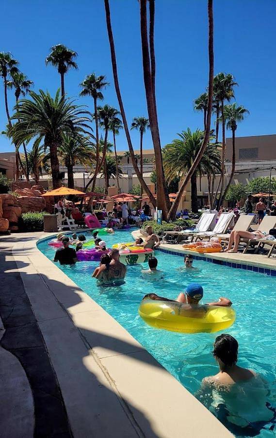 Ośrodek wypoczynkowy dla 4 osób, z balkon i basen oraz jacuzzi w Paradise (Las Vegas)