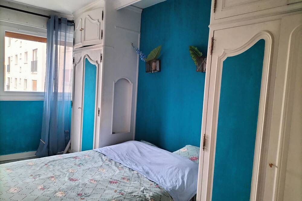 Entire apartment, Apartment close to the metro and Paris in Montreuil, Seine-Saint-Denis