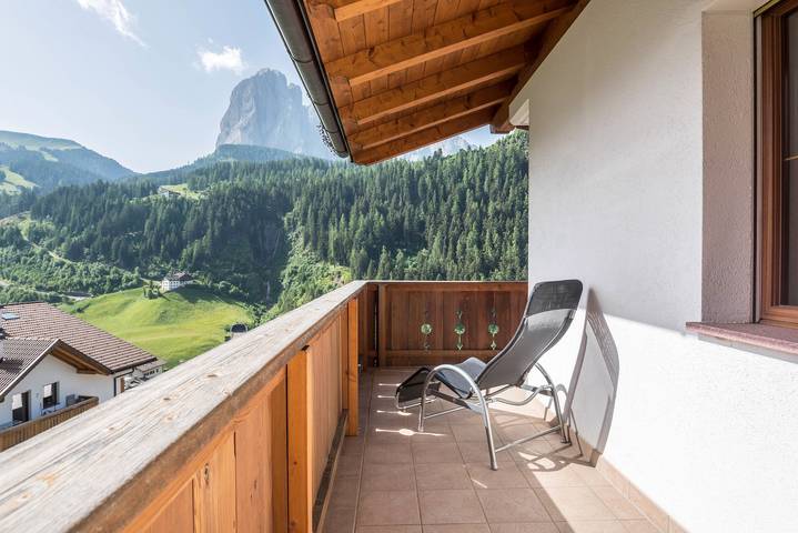 Ferienwohnung für 12 Personen, mit Balkon und Sauna sowie Garten
