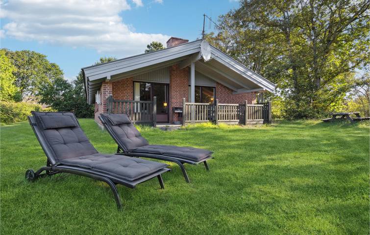 Ferienhaus für 6 Personen, mit Terrasse und Sauna in Henne Strand