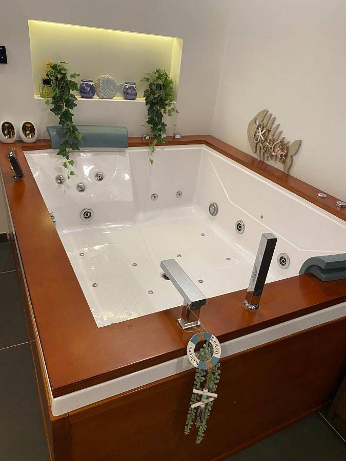Appartement de vacances pour 4 personnes, avec Balcon et Jacuzzi ainsi que Terrasse et Sauna à Bocholt