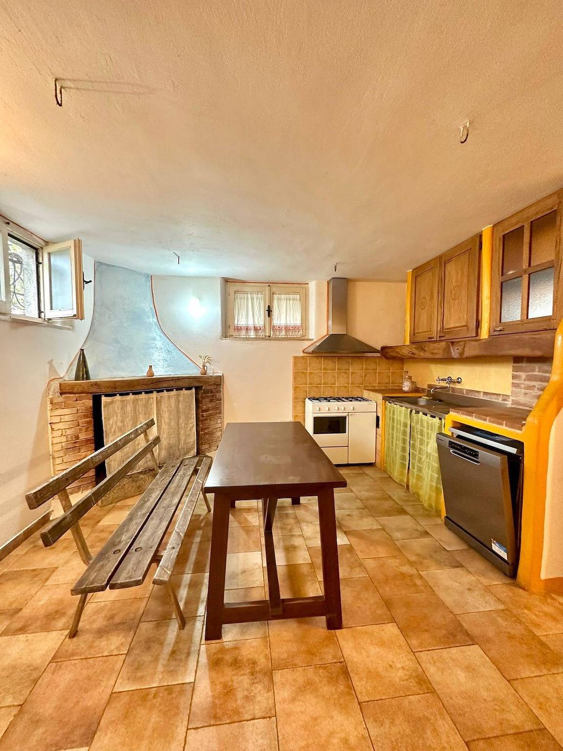 Entire apartment, Holiday apartment for 1 person with garden in Siniscola, Nuoro Province