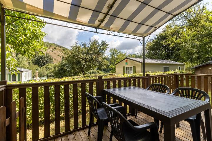Camping pour 4 personnes, avec bassin pour enfant et jardin, animaux acceptés en Dordogne - 3