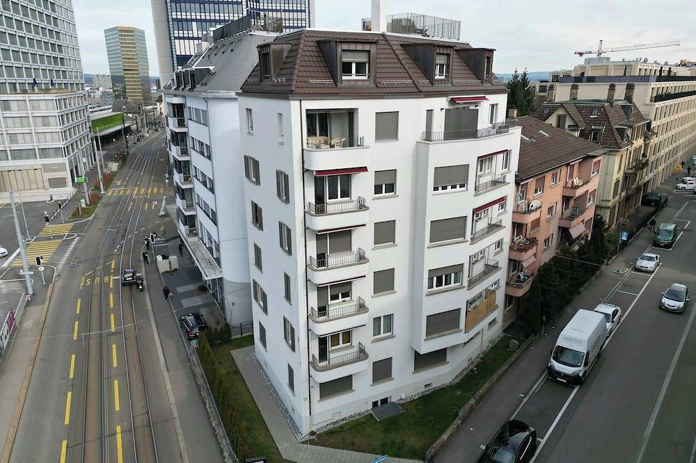 Entire apartment, Downtown Dream 3,5Br with Balcony and Style Ba21 in Zurich, Zurich district