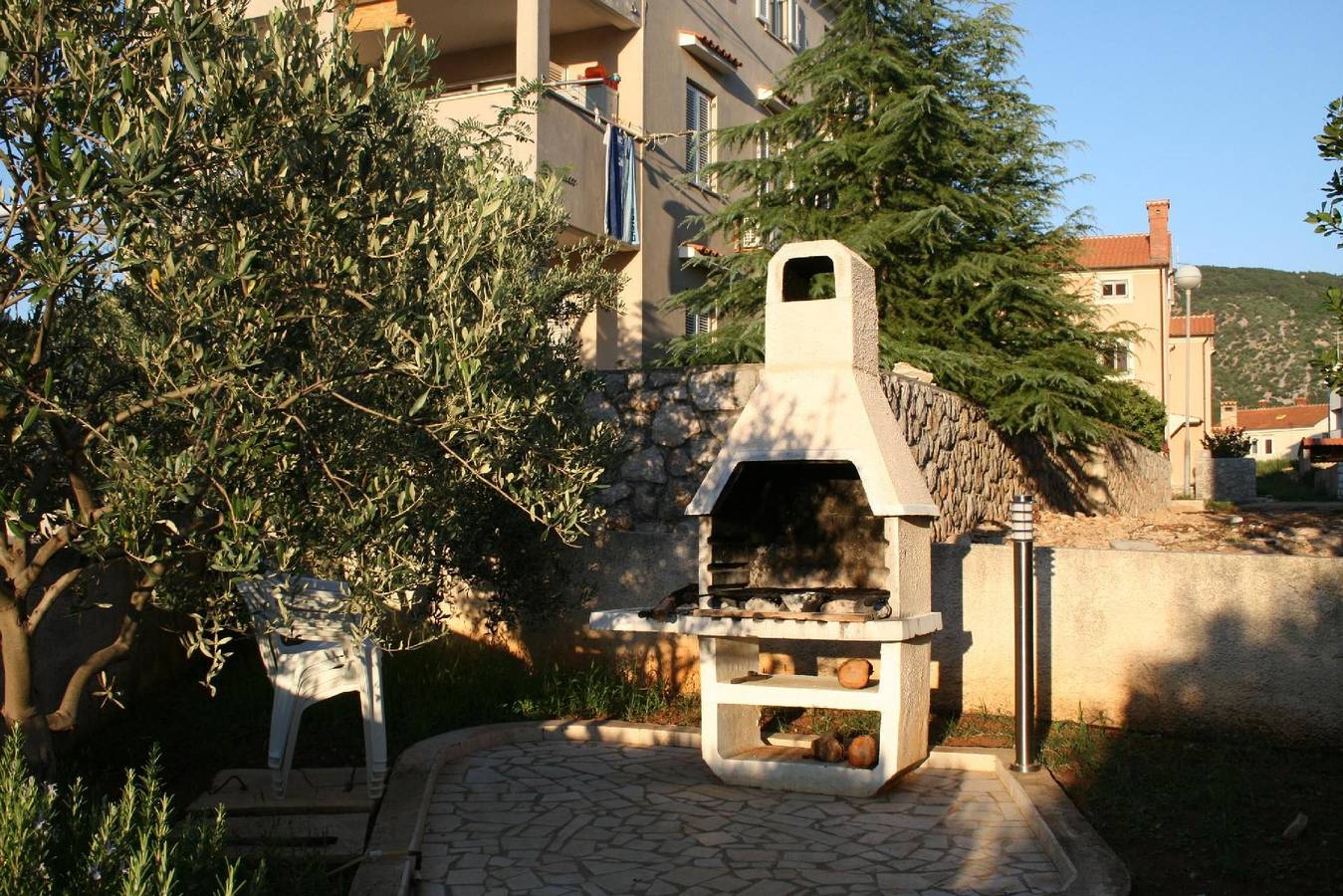 Ganze Ferienwohnung, Ferienwohnung im Erdgeschoss für bis zu vier Personen in Cres Stadt, Cres