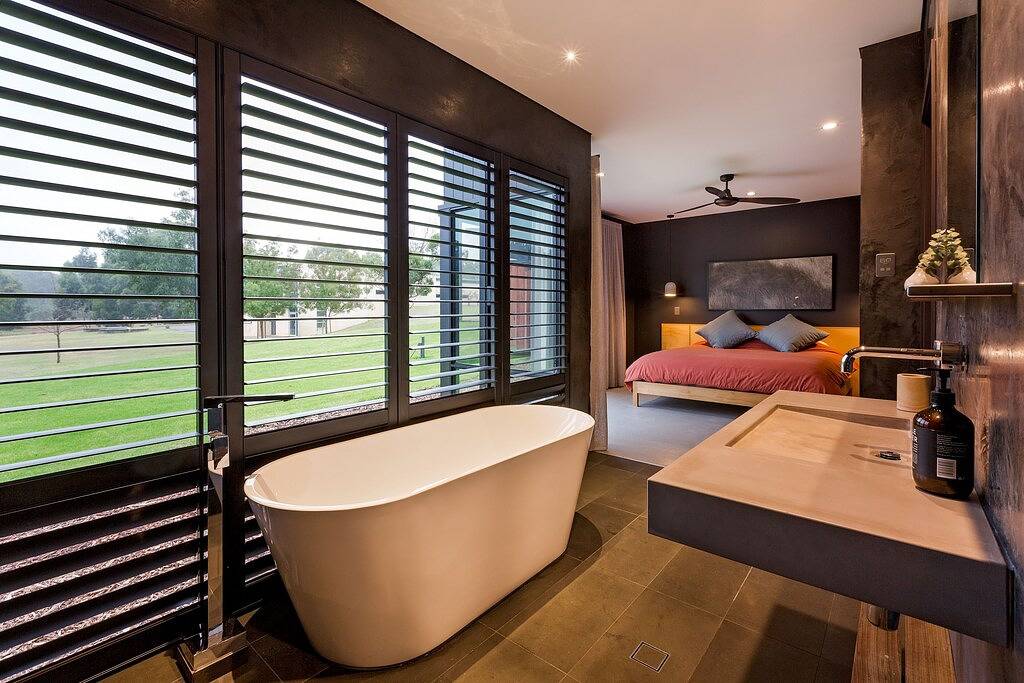 Artisan Koorabin Lakeside Luxe Retreat next to Spa in Yallingup, Western Australia
