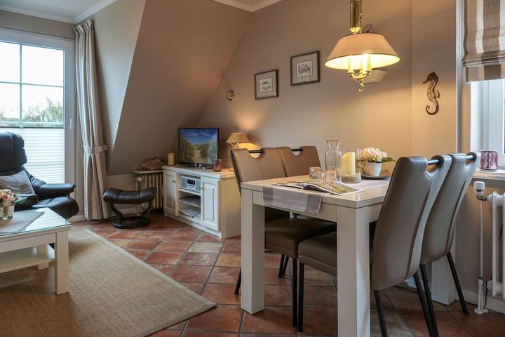 Ganze Wohnung, In einer ruhigen Sackgasse erwartet Sie dieses Urlaubsdomizil. in Nordfriesische Inseln (Schleswig-Holstein) (Schleswig-Holstein), Wenningstedt
