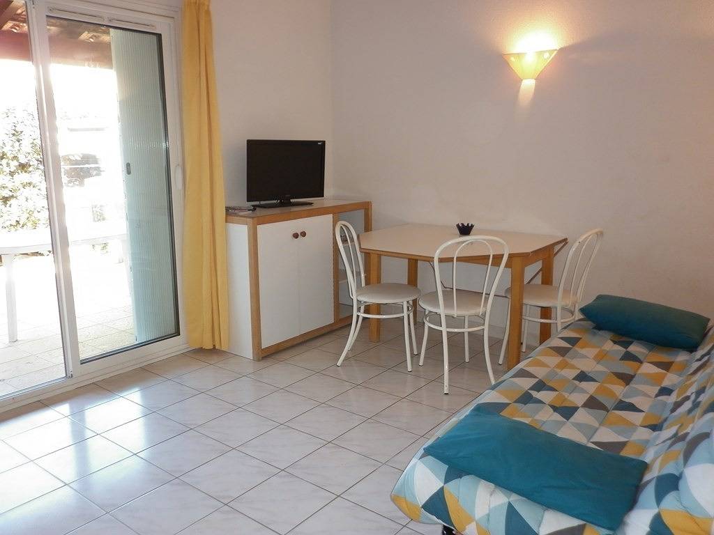 Appartement de vacances entier, Villa 3 pièces-mezzanine 6/7 couchages belle terrasse Cap D'Agde in Cap d'Agde, Agde