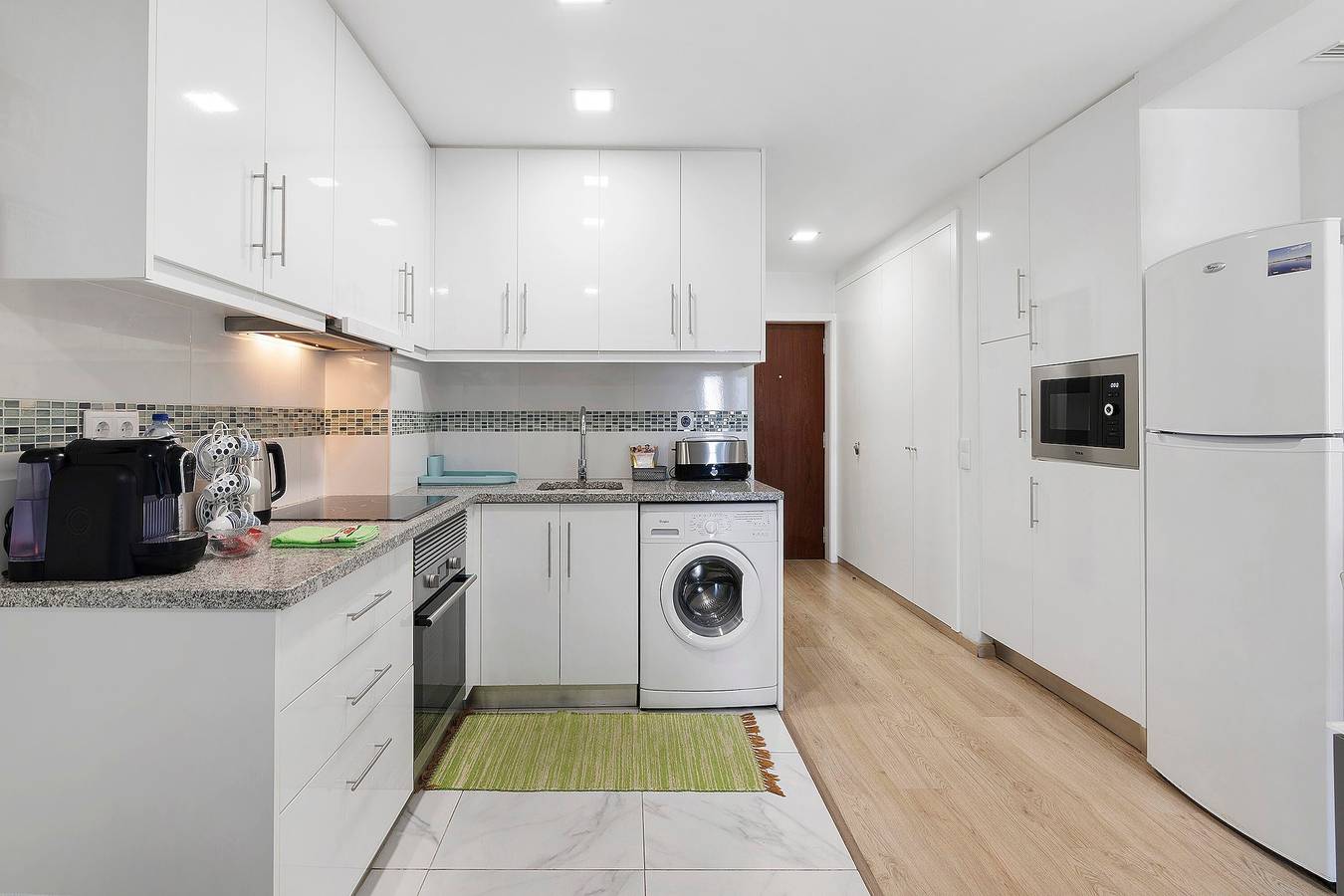 Entire apartment, Apartment 'Aquamar' with Sea View, Wi-Fi and Air Conditioning in Albufeira, Faro District