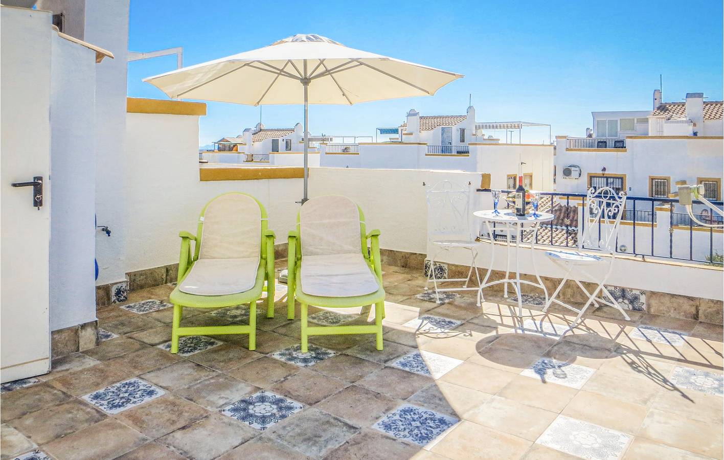 Appartement am Meer mit Terrasse, Pool & WiFi in Orihuela, Costa Blanca