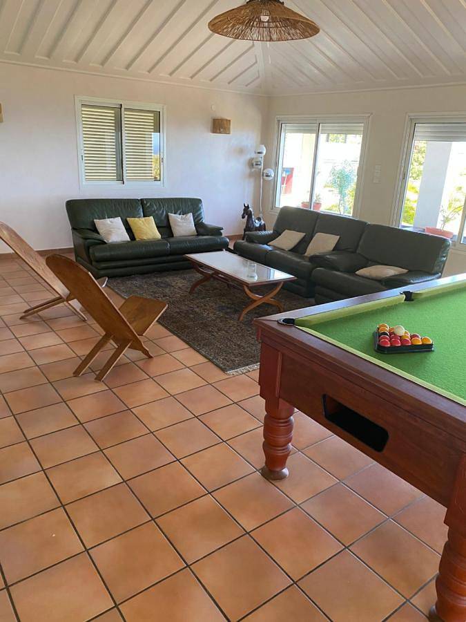 Location de vacances pour 12 personnes, avec piscine ainsi que vue et jardin à Petite-Île - 4