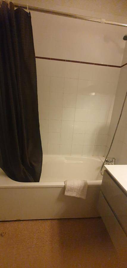 Hôtel pour 3 personnes, avec vue ainsi que jardin et vue sur le lac, animaux acceptés dans Lac de la Raviège - 3