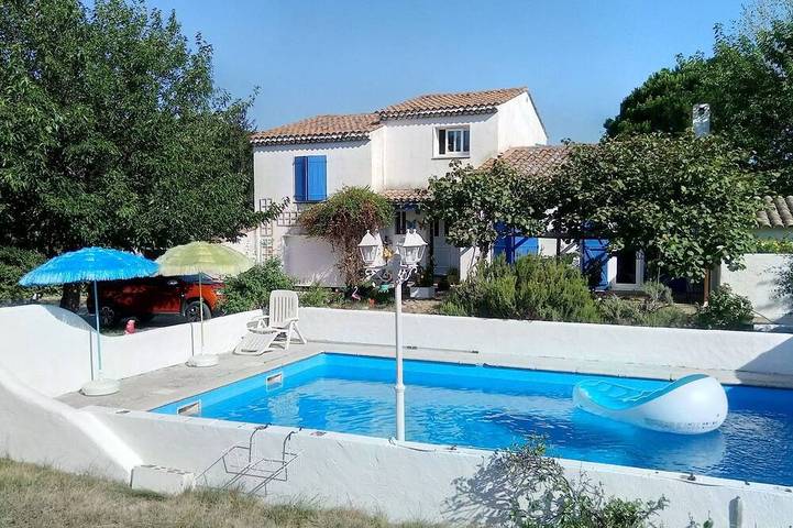 Maison d’hôte pour 2 personnes, avec Jacuzzi et Jardin à Arles