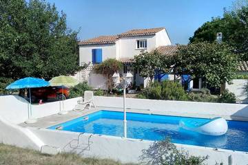 Maison d’hôte pour 2 personnes, avec jardin et jacuzzi à Arles