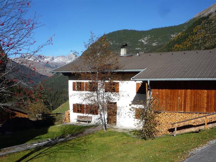 Ganze Ferienwohnung, Rolis urgemütliche Berghütte in Lechtaler Alpen, Gramais