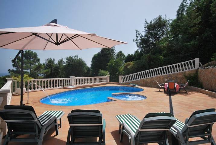 Chalet para 4 personas, con terraza, Se admiten mascotas en Provincia de Gerona - 2