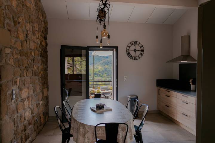 Holiday Home 'Gîte Chez Zephirin' with Mountain View, Shared Terrace and Wi-Fi in Fabras, Parc naturel régional des Monts d'Ardèche