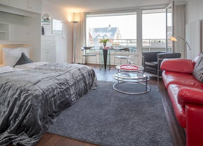 Ganze Wohnung, 1-Zimmerwhg. für 2 Personen, in zentraler, ruhiger Lage, 2. Og, Blk., Stellplatz in Westerland, Sylt (Gemeinde)