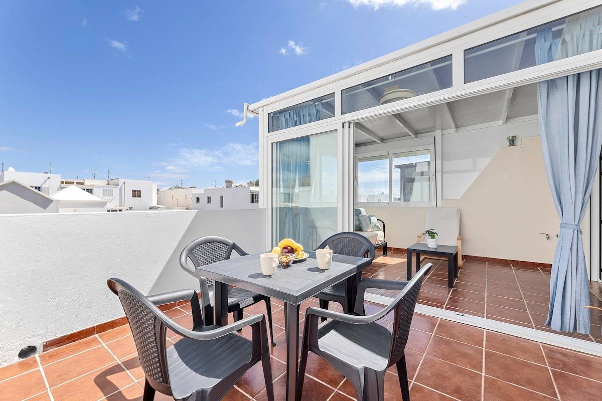 Ganze Wohnung, Ferienwohnung für 4 Personen mit Terrasse in Playa Honda, San Bartolomé