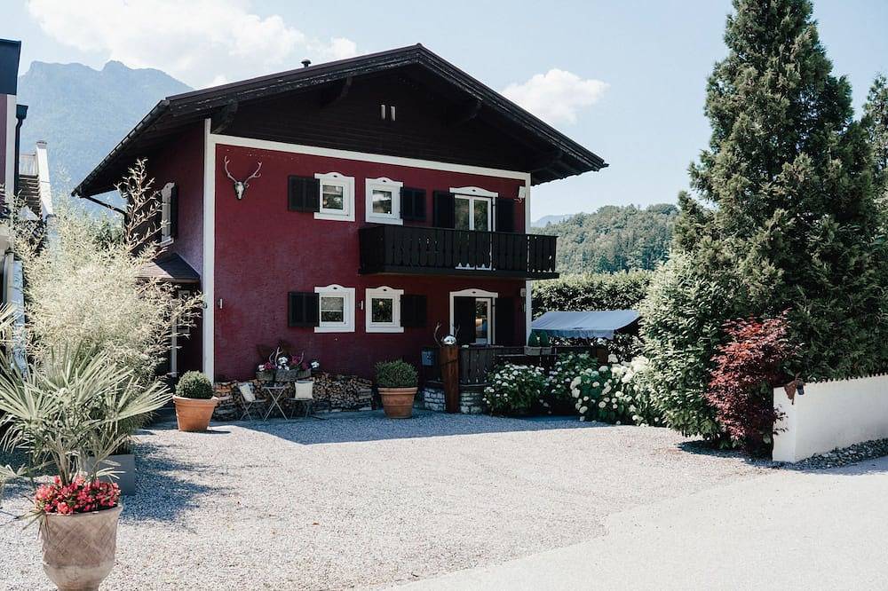 Chalet Jagdhaus vor den Toren der Stadt Salzburg den bekanntesten Seen&Skiareas in Salzkammergut-Berge, Golling an der Salzach