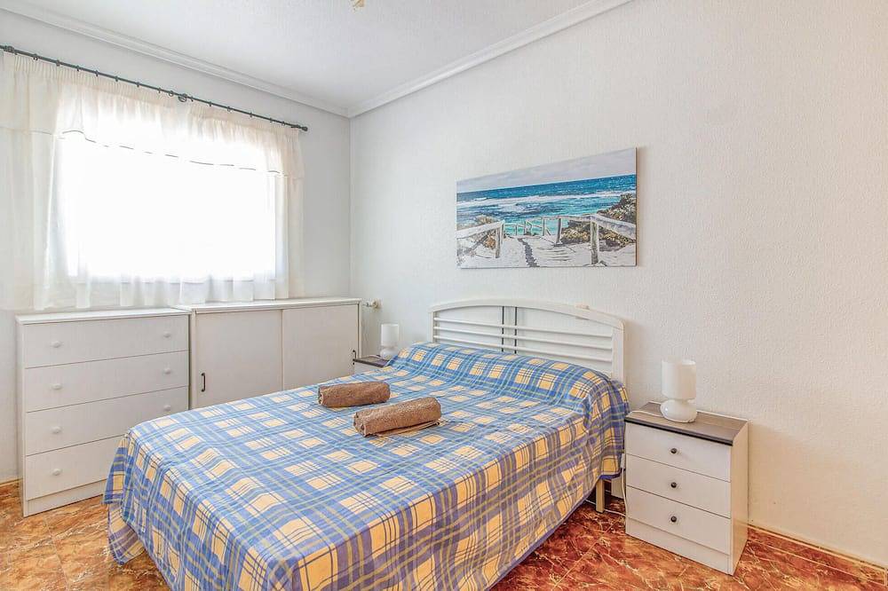 Ganze Wohnung, Schöne Ferienwohnung in La Mata mit Swimmingpool in Torrevieja, Costa Blanca