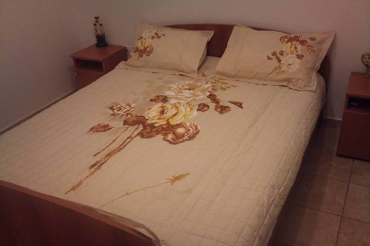 Location de vacances pour 2 personnes, avec jardin et balcon dans Risan - 4