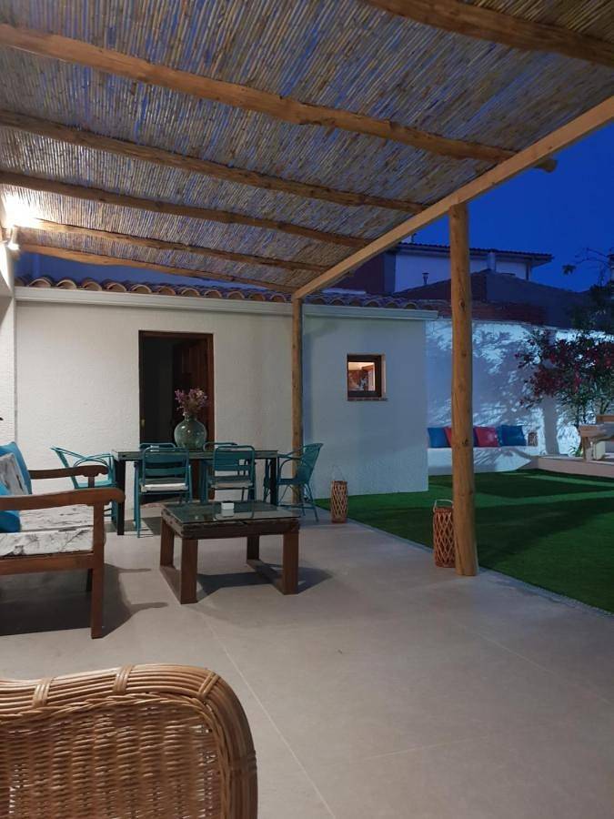 Casa rural para 22 personas, con vistas además de jardín y piscina, Se admiten mascotas en El Toboso - 3