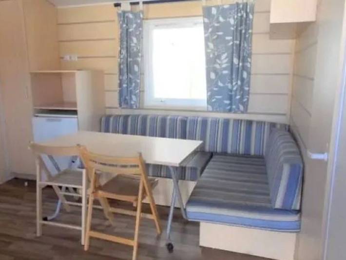 Mobil home pour 6 personnes, avec terrasse et piscine à Mialet - 2