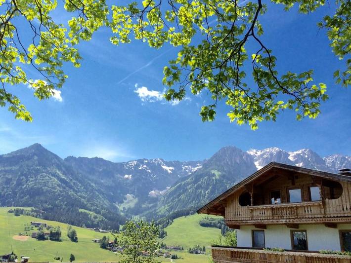 BnB für 4 Personen, mit Garten und Ausblick sowie Seeblick, mit Haustier in Walchsee